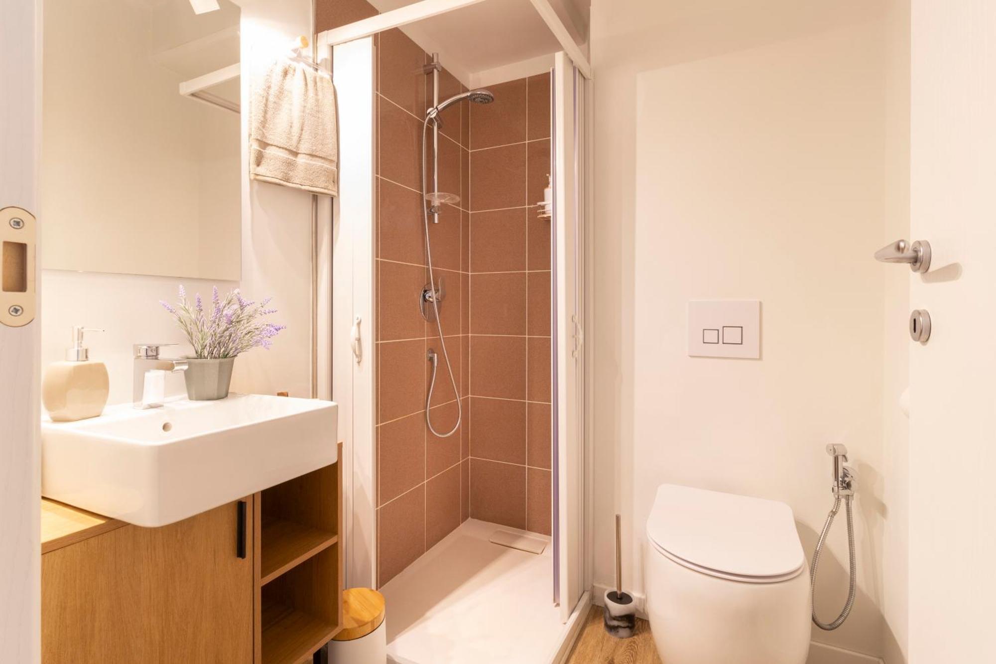 Luxloft Navigli - 2 Bathrooms - Free Parking Appartement *