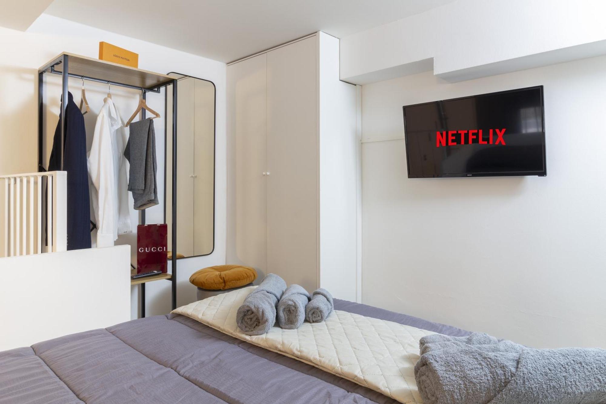 Luxloft Navigli - 2 Bathrooms - Free Parking Appartement